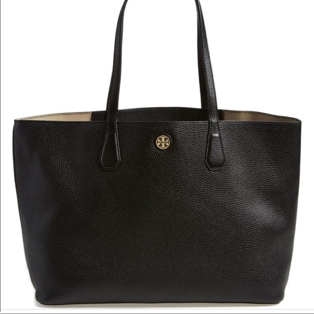 Beautiful preloved authentic Tory Burch tote.